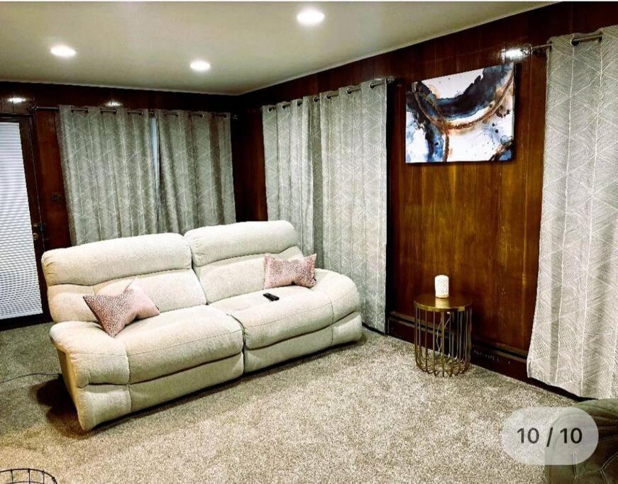 Nice Cozy Family-Sized Home In Quiet Neighborhood Oak Park Экстерьер фото